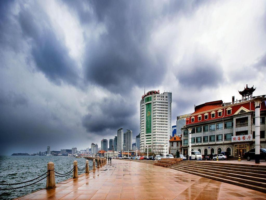 Yantai Golden Gulf Hotel Exterior photo