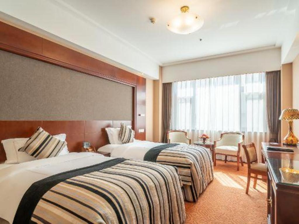 Yantai Golden Gulf Hotel Exterior photo