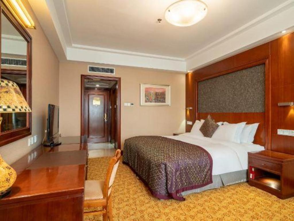 Yantai Golden Gulf Hotel Exterior photo
